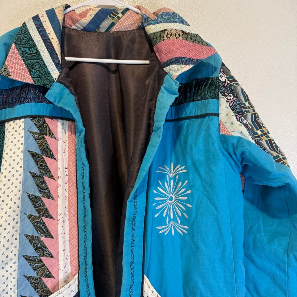 VTG Handcrafted Teal Patchwork Quilted Jacket wit… - image 3